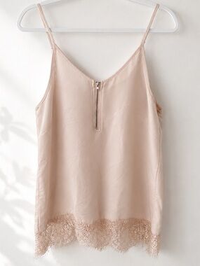 Lace-Hem Spaghetti Strap Cami Top in Blush